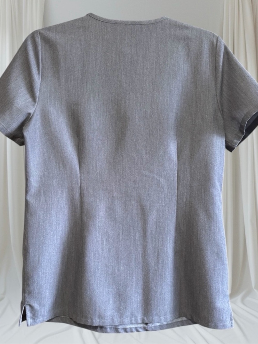 Figs Women’s Technical Collection Scrub Pants (M) and Top (S) - Picture 7 of 8